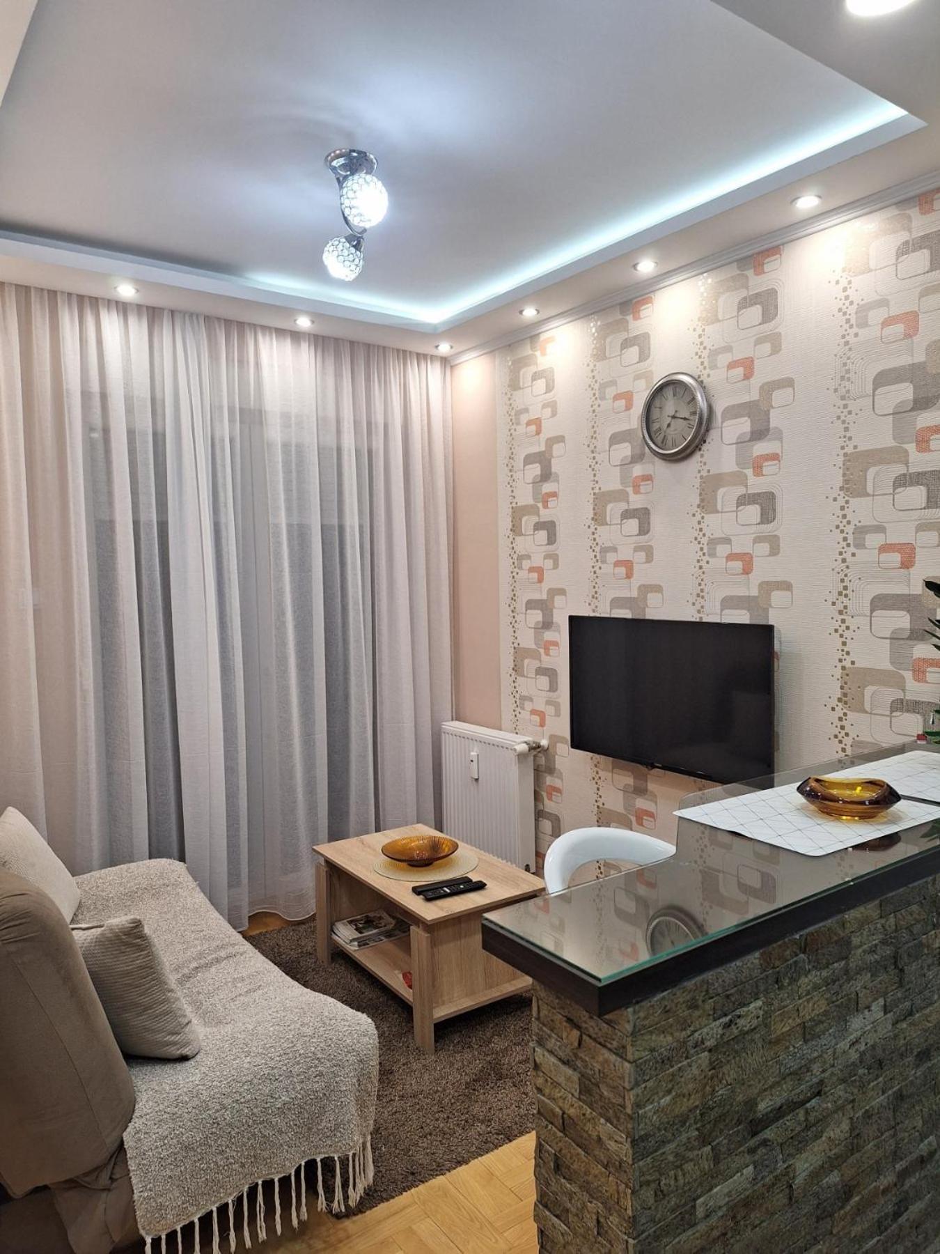 Lux Apartment Sanja 1 Subotica Exterior photo