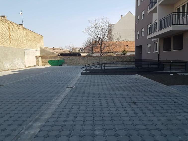 Lux Apartment Sanja 1 Subotica Exterior photo