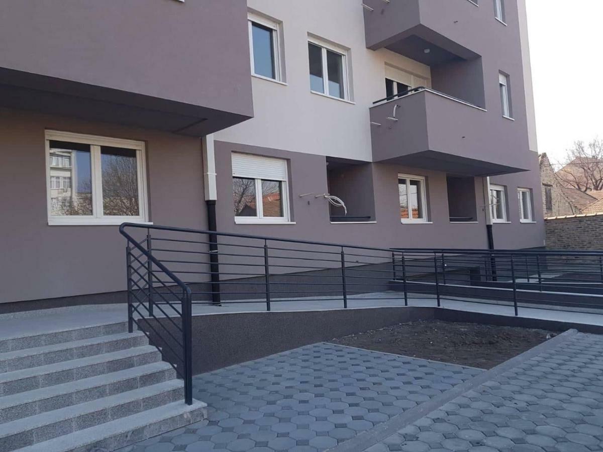 Lux Apartment Sanja 1 Subotica Exterior photo